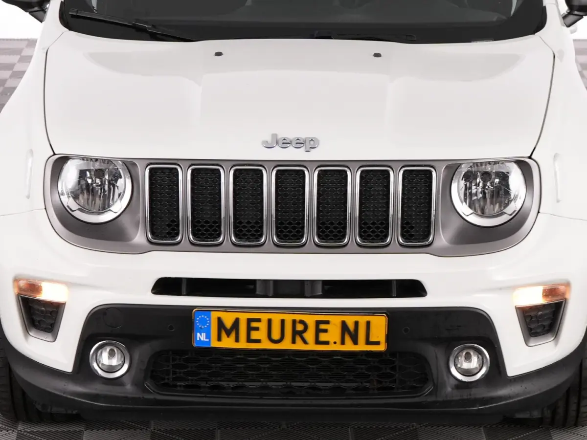 4xe 190 Plug-in Hybrid Electric Limited | NAVI | CARPLAY | VELGEN !