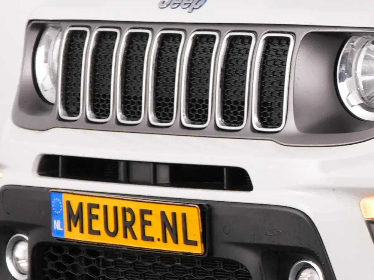 4xe 190 Plug-in Hybrid Electric Limited | NAVI | CARPLAY | VELGEN !