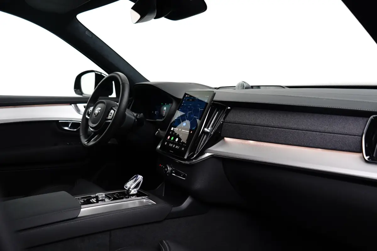 2.0 T8 Plug-in hybrid AWD Ultra Black Edition | Luchtvering | Bowers&Wilkins | Trekhaak | Massage/ventilatie | 22" Velgen