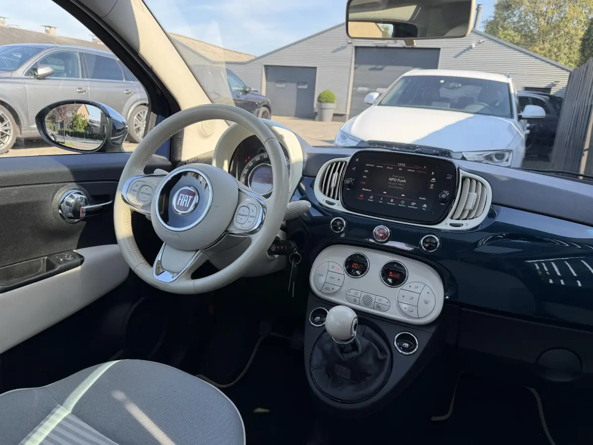1.2 Lounge | Panoramadak | Navigatie | Parkeersensoren | DAB | Lichtmetalen Velgen |