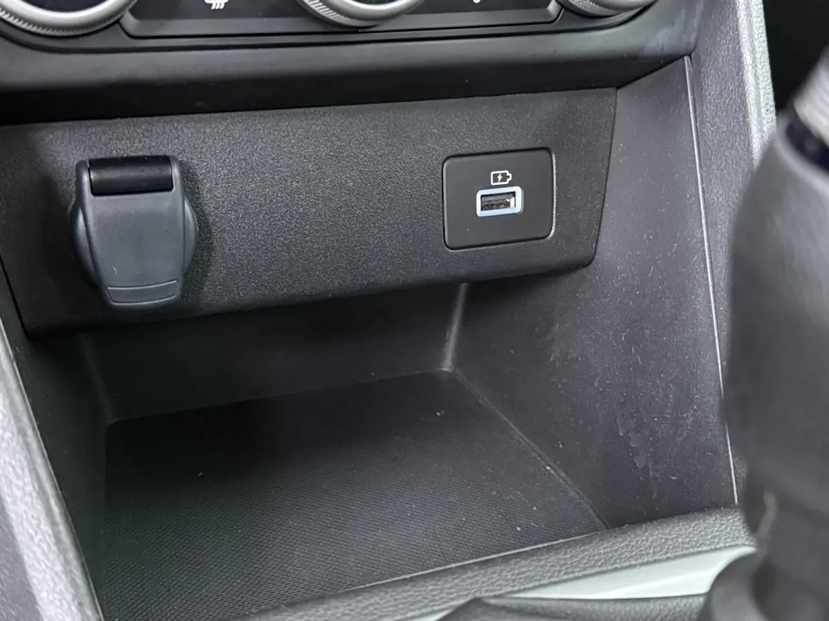 TCe 100 ECO-G Expression | Trekhaak | Parkeercamera | Navigatie|