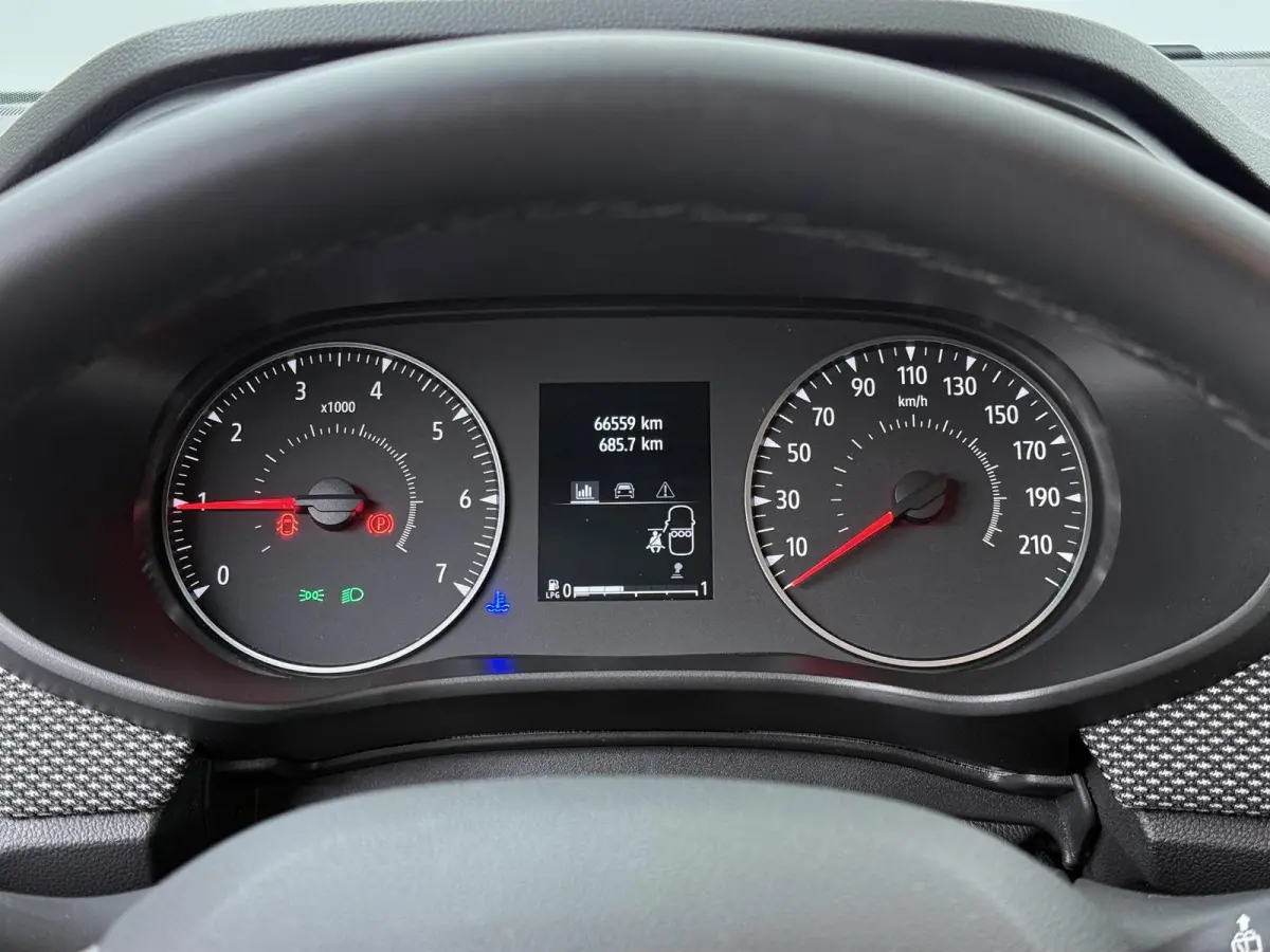 TCe 100 ECO-G Expression | Trekhaak | Parkeercamera | Navigatie|