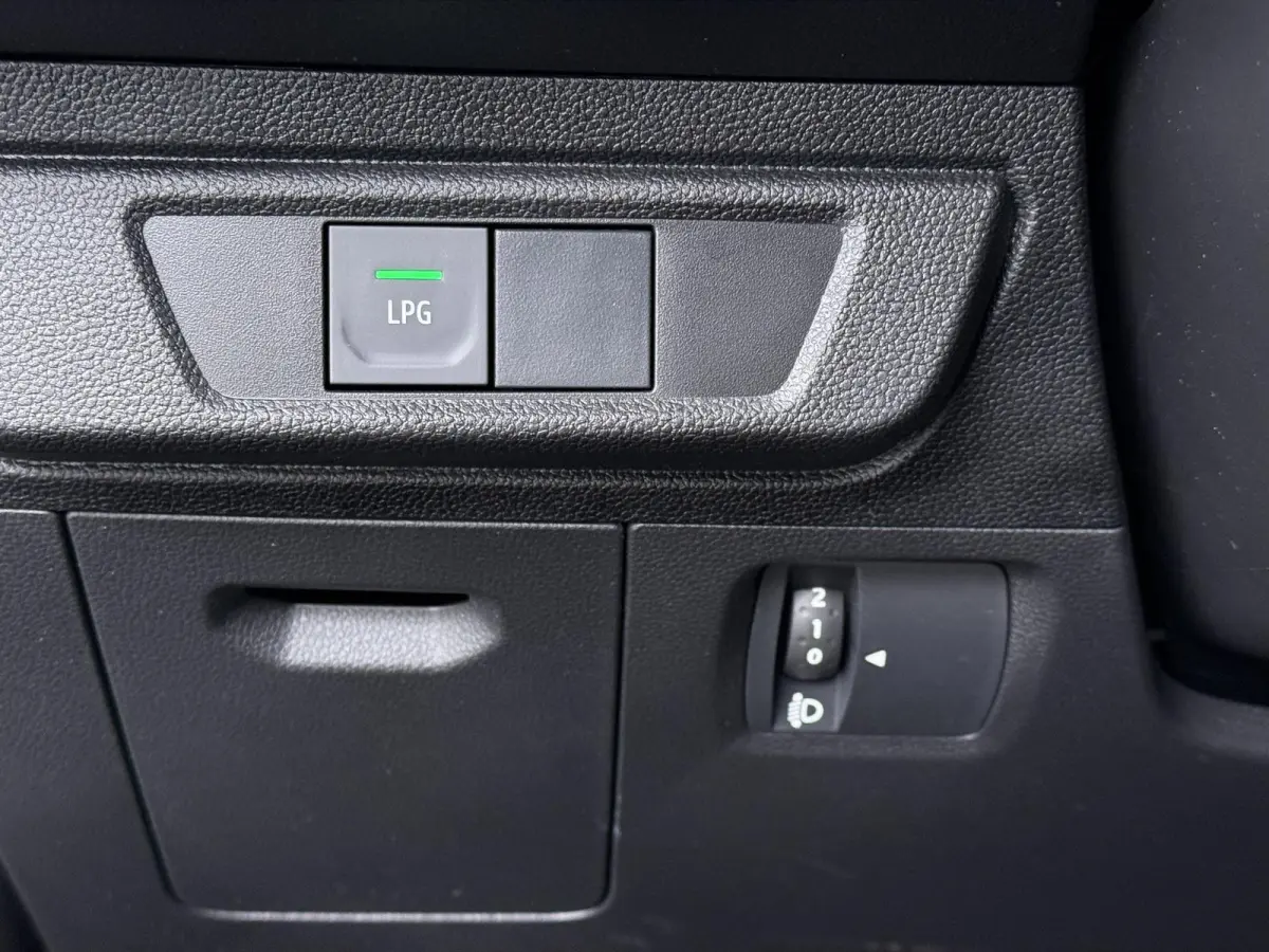 TCe 100 ECO-G Expression | Trekhaak | Parkeercamera | Navigatie|