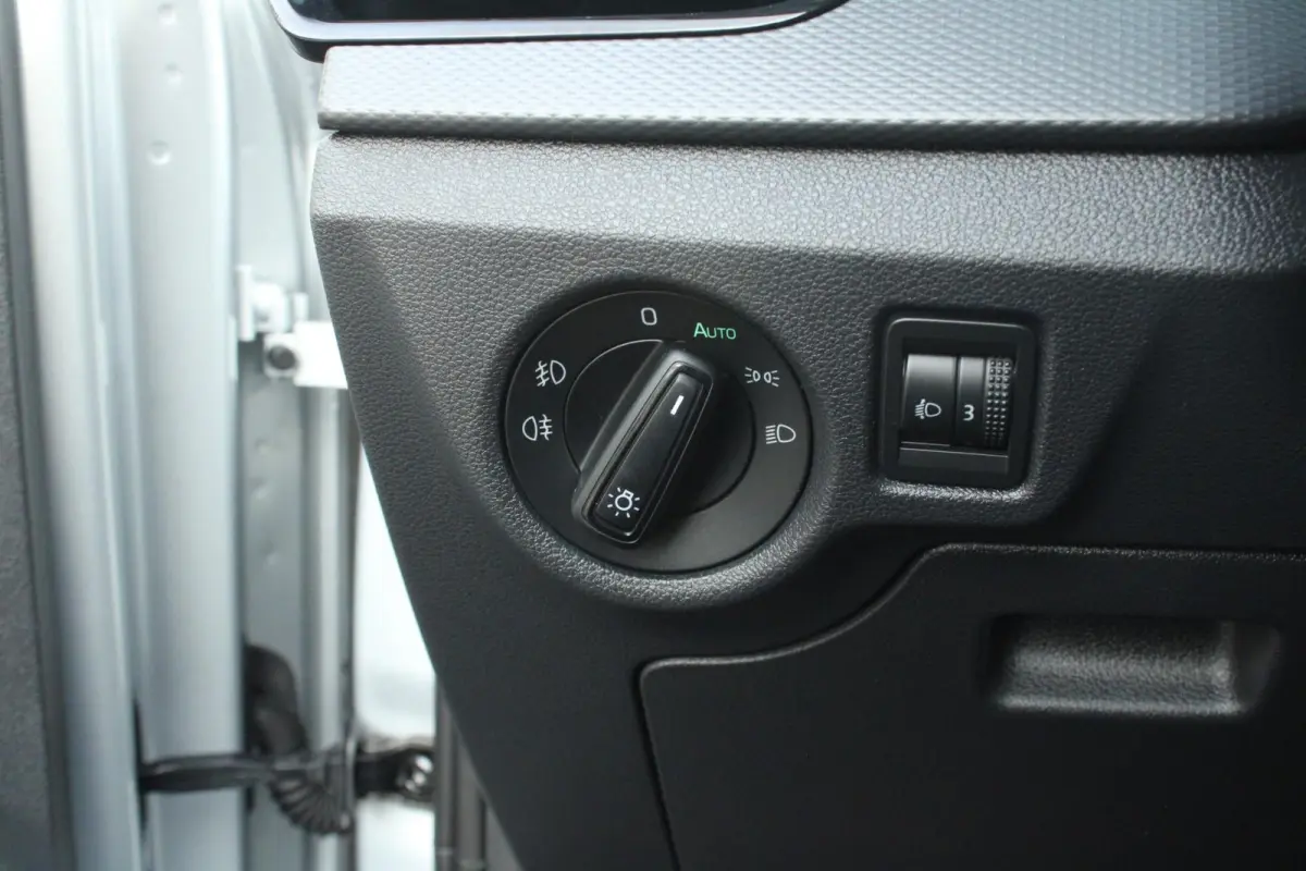 1.0 TSI 110pk Ambition | Cruise Control | Airco | Apple CarPlay / Android Auto | DAB+