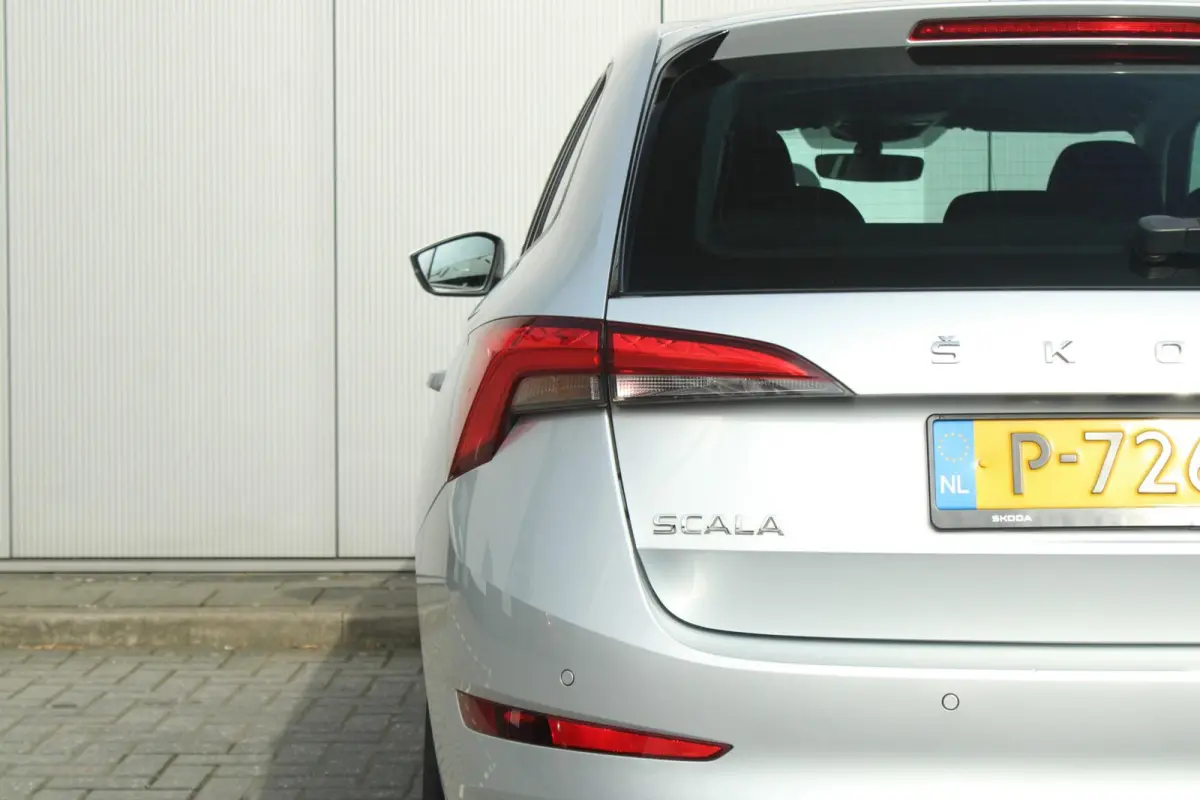 1.0 TSI 110pk Ambition | Cruise Control | Airco | Apple CarPlay / Android Auto | DAB+
