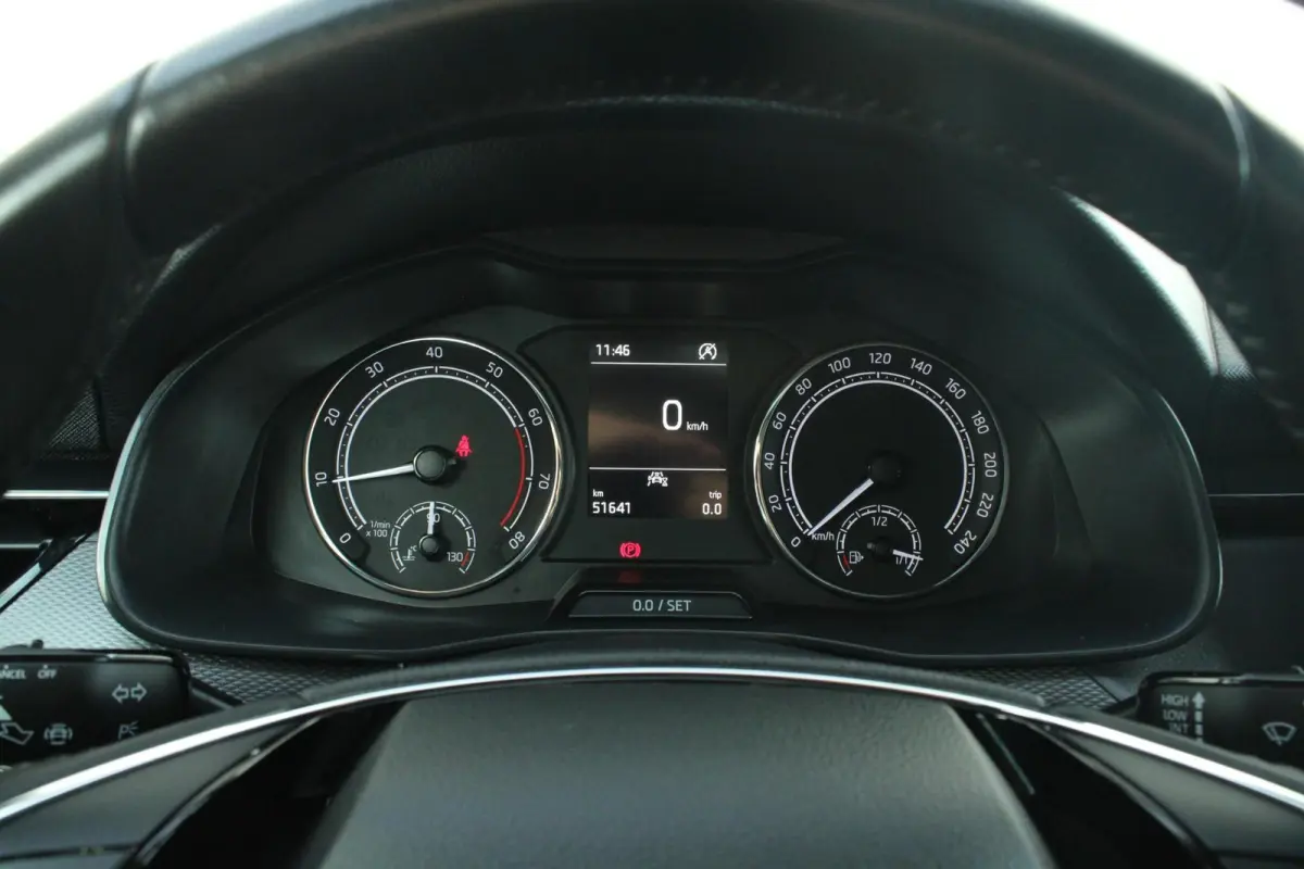 1.0 TSI 110pk Ambition | Cruise Control | Airco | Apple CarPlay / Android Auto | DAB+