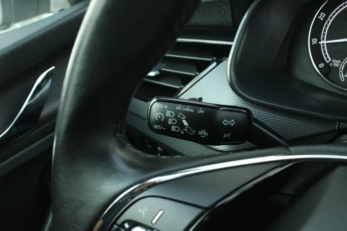 1.0 TSI 110pk Ambition | Cruise Control | Airco | Apple CarPlay / Android Auto | DAB+