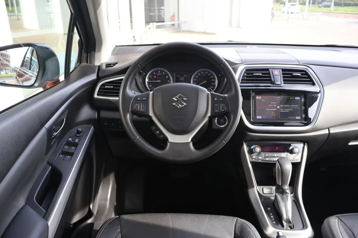 1.0 Boosterjet 112pk High Executive | Trekhaak | Leder | Camera | Panoramadak | Adaptive Cruise