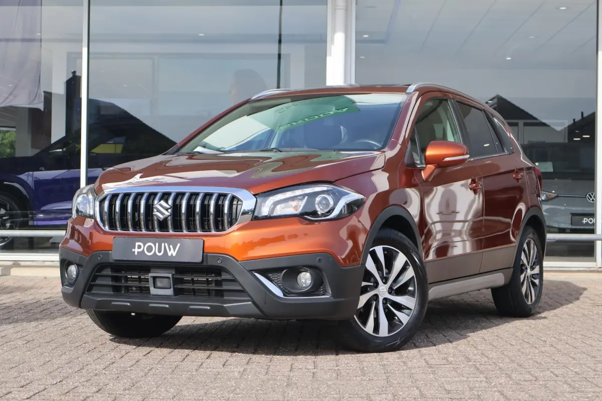 1.0 Boosterjet 112pk High Executive | Trekhaak | Leder | Camera | Panoramadak | Adaptive Cruise