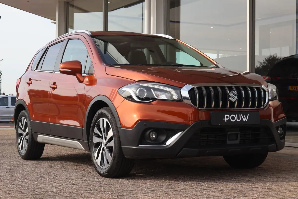 1.0 Boosterjet 112pk High Executive | Trekhaak | Leder | Camera | Panoramadak | Adaptive Cruise