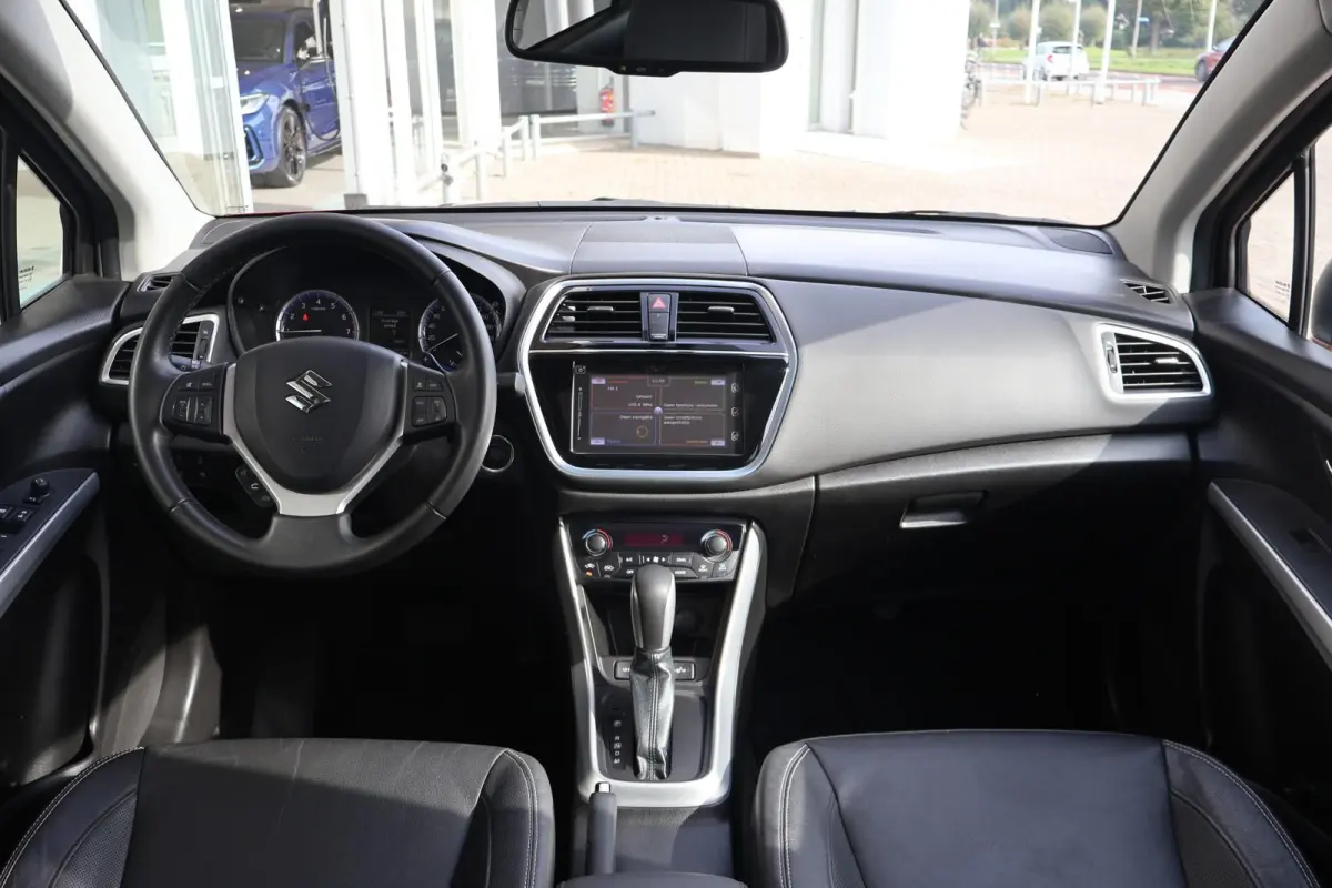 1.0 Boosterjet 112pk High Executive | Trekhaak | Leder | Camera | Panoramadak | Adaptive Cruise