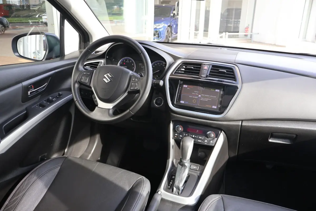 1.0 Boosterjet 112pk High Executive | Trekhaak | Leder | Camera | Panoramadak | Adaptive Cruise