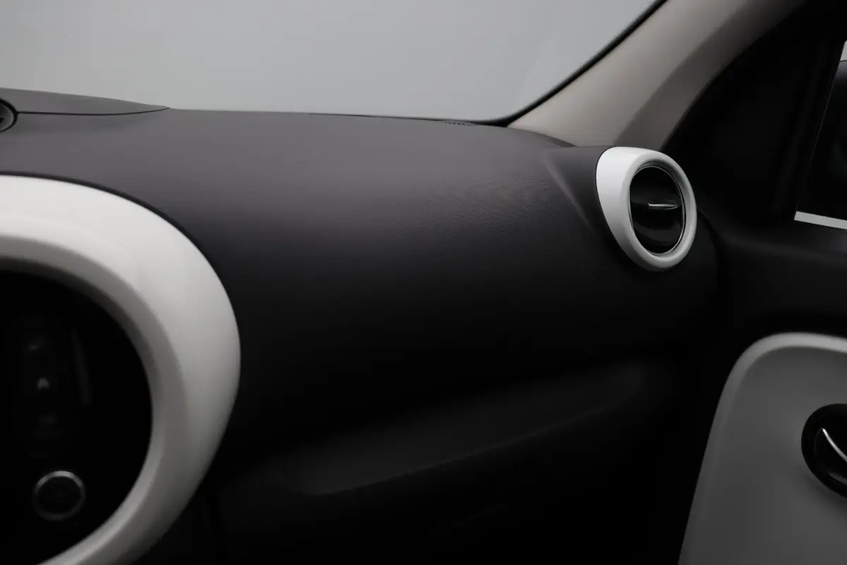 Z.E. R80 Techno | 89% SOH | Stoelverwarming | Navigatiesysteem | Apple Carplay Android Auto | Lichtmetalen velgen | Achteruitrijcamera |