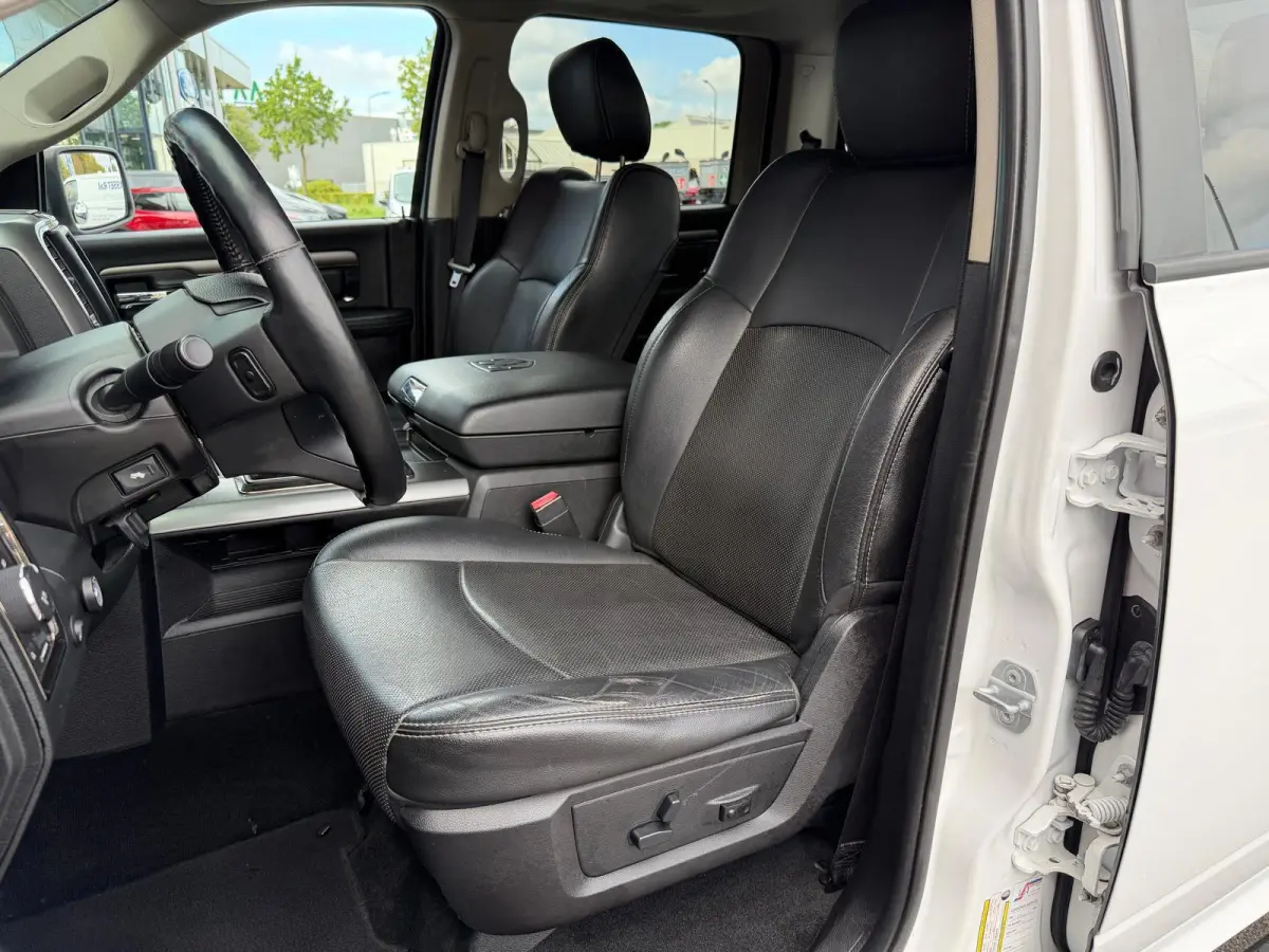 1500 5.7 V8 Quad Cab 6'4 | Panorama | Camera | Stoel ventilatie verwarming | Keyles | Elektrische stoelen |
