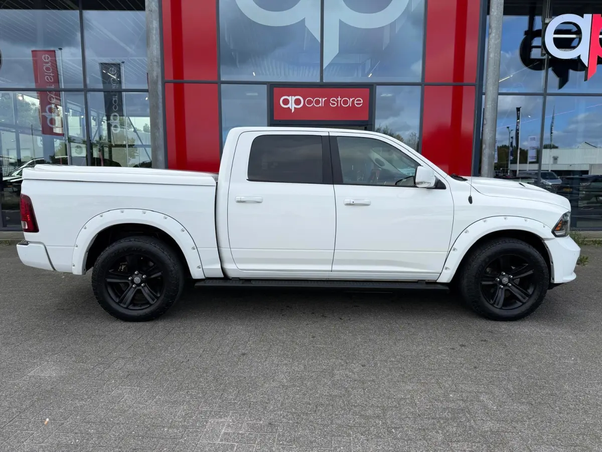 1500 5.7 V8 Quad Cab 6'4 | Panorama | Camera | Stoel ventilatie verwarming | Keyles | Elektrische stoelen |