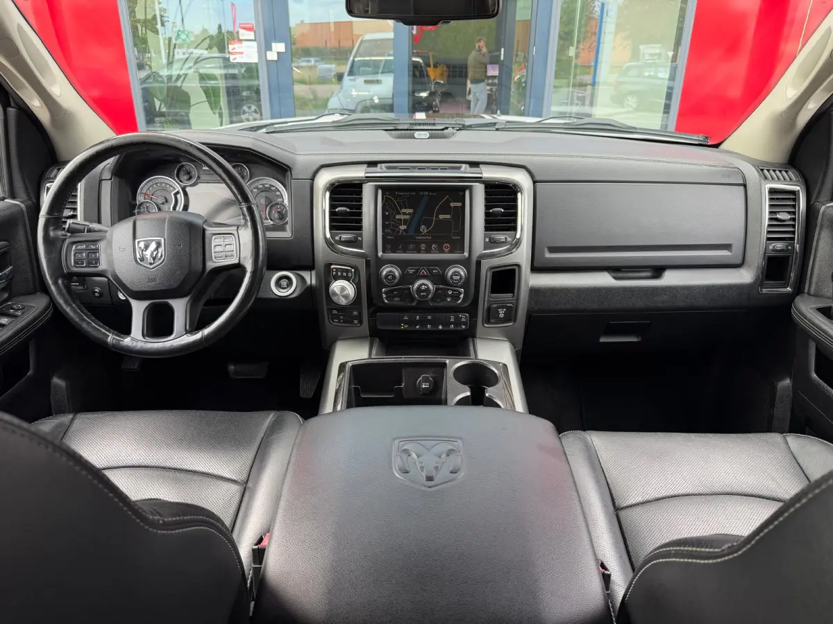 1500 5.7 V8 Quad Cab 6'4 | Panorama | Camera | Stoel ventilatie verwarming | Keyles | Elektrische stoelen |