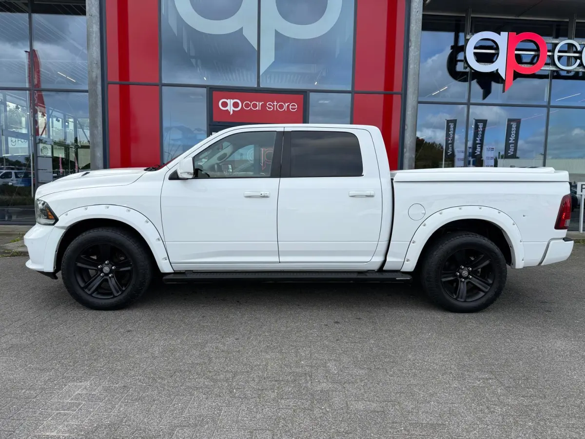 1500 5.7 V8 Quad Cab 6'4 | Panorama | Camera | Stoel ventilatie verwarming | Keyles | Elektrische stoelen |