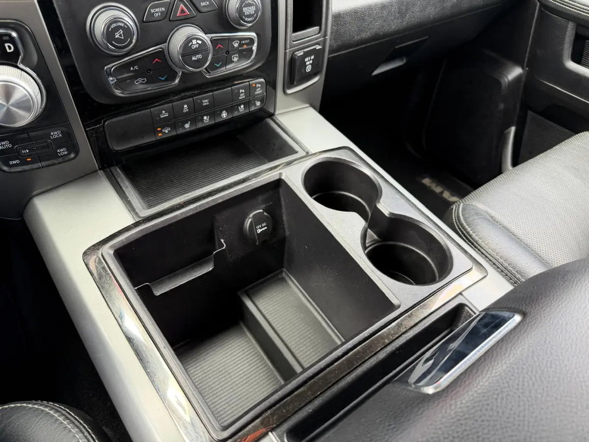 1500 5.7 V8 Quad Cab 6'4 | Panorama | Camera | Stoel ventilatie verwarming | Keyles | Elektrische stoelen |