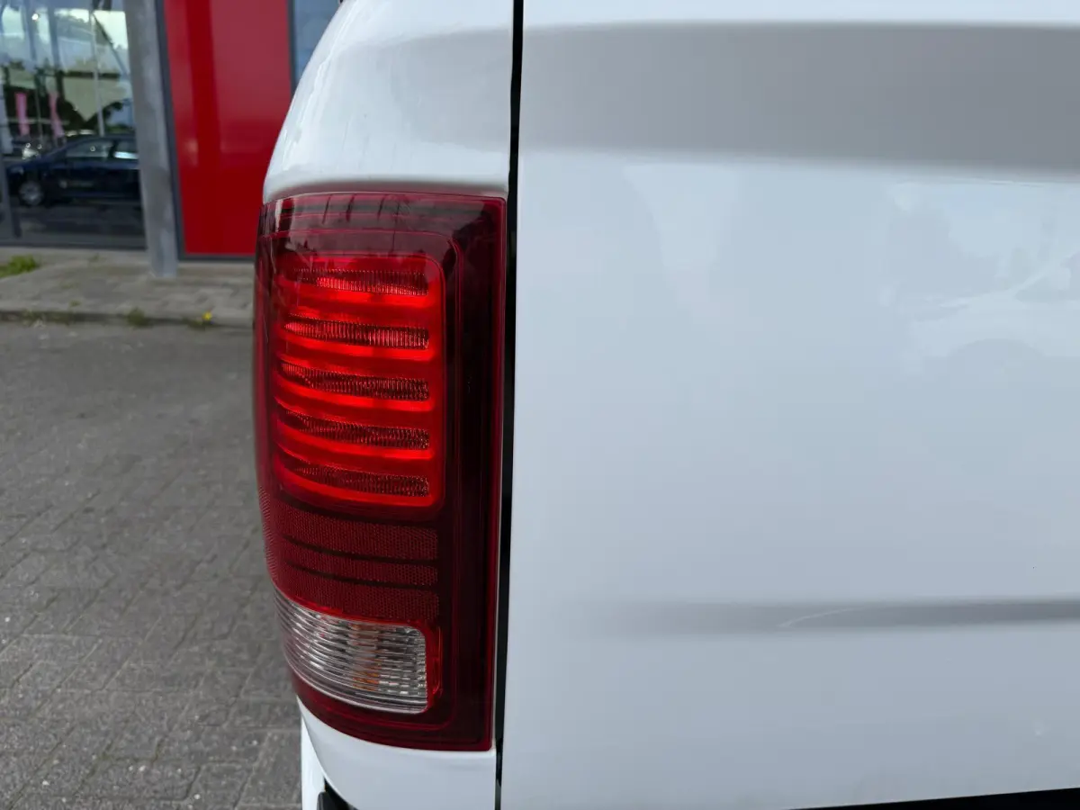 1500 5.7 V8 Quad Cab 6'4 | Panorama | Camera | Stoel ventilatie verwarming | Keyles | Elektrische stoelen |