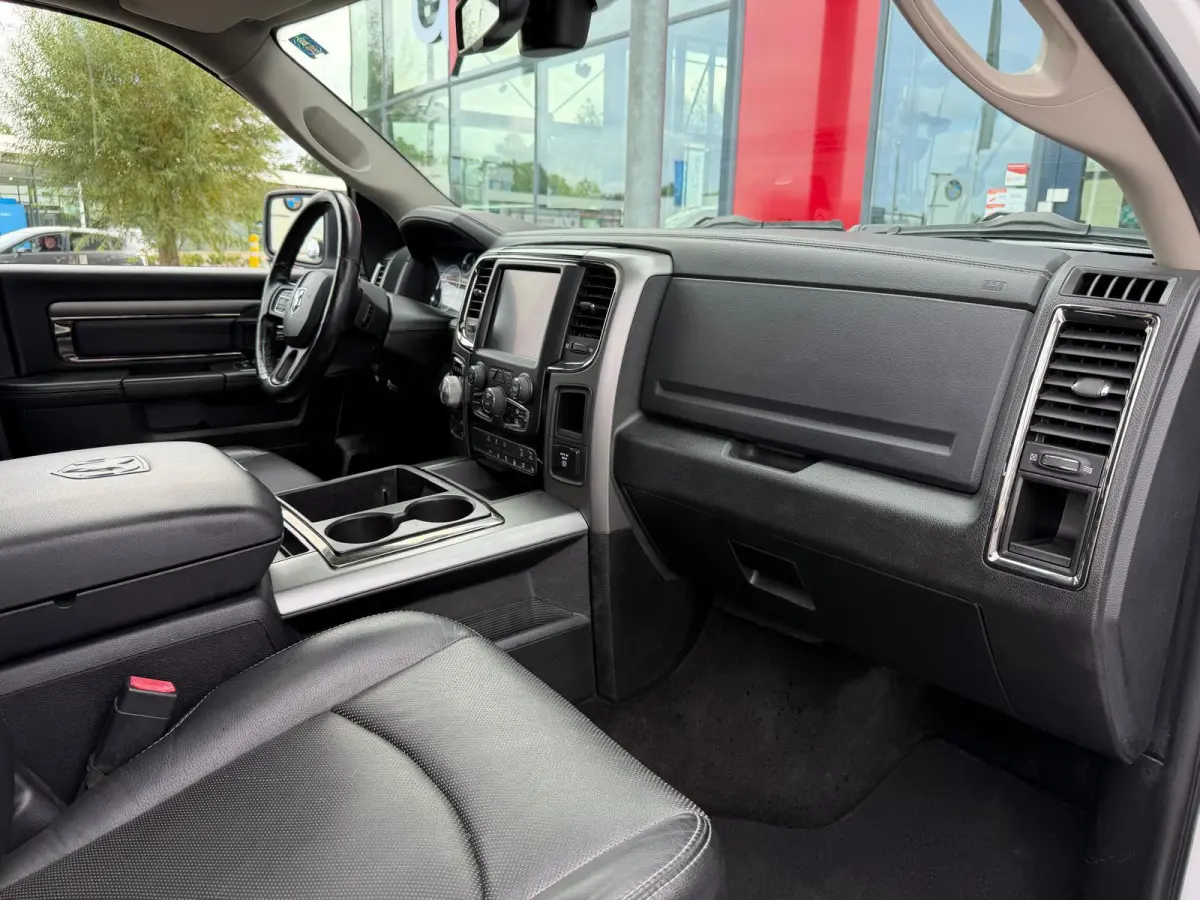 1500 5.7 V8 Quad Cab 6'4 | Panorama | Camera | Stoel ventilatie verwarming | Keyles | Elektrische stoelen |