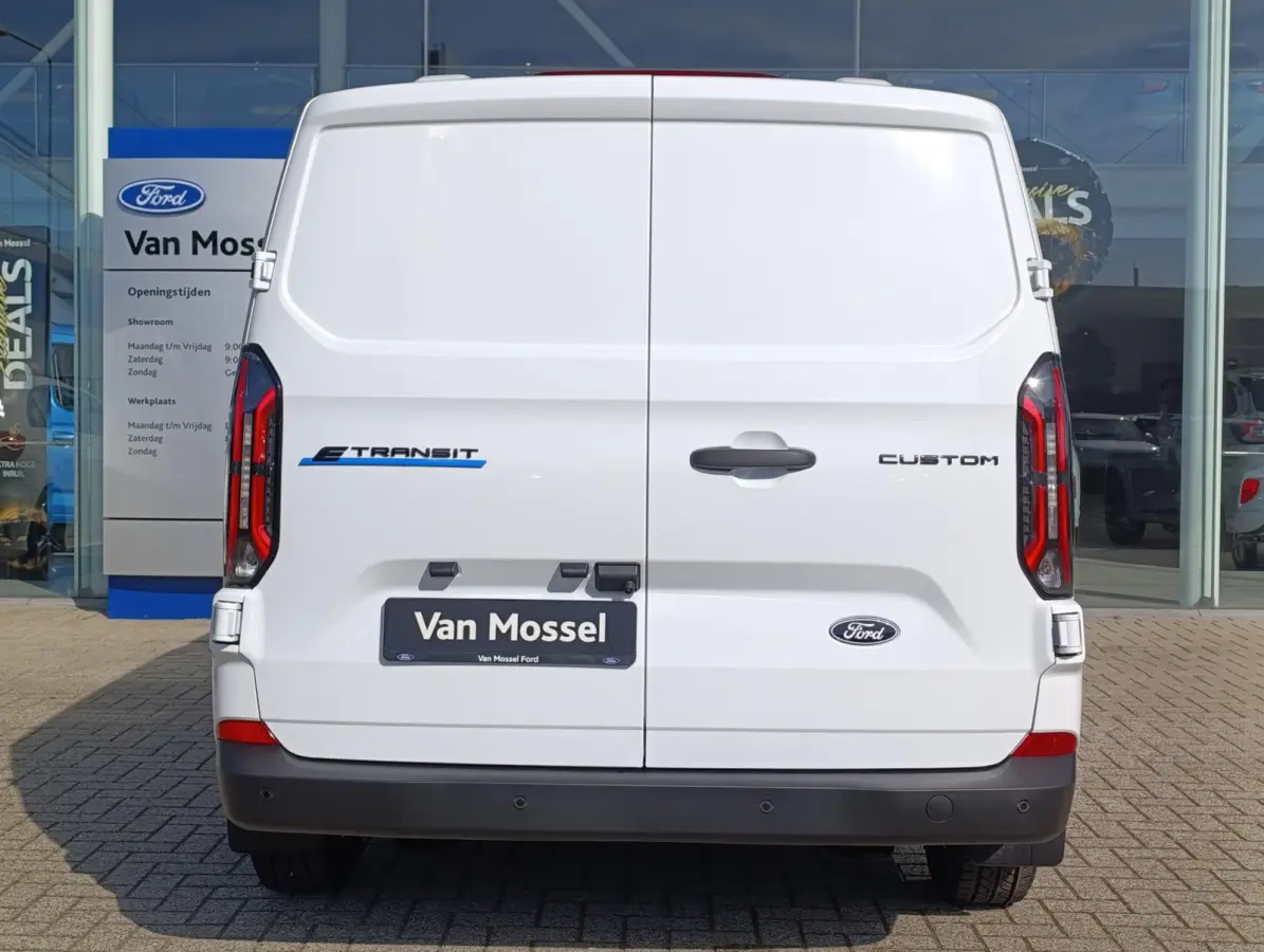 Cust. 340 L2H1 Trend 71 kWh | VOORRAAD! | Vehicle Integration System | LED Laadruimteverlichting | Laadvloerbescherming | Bekleding zijwand en achterdeuren