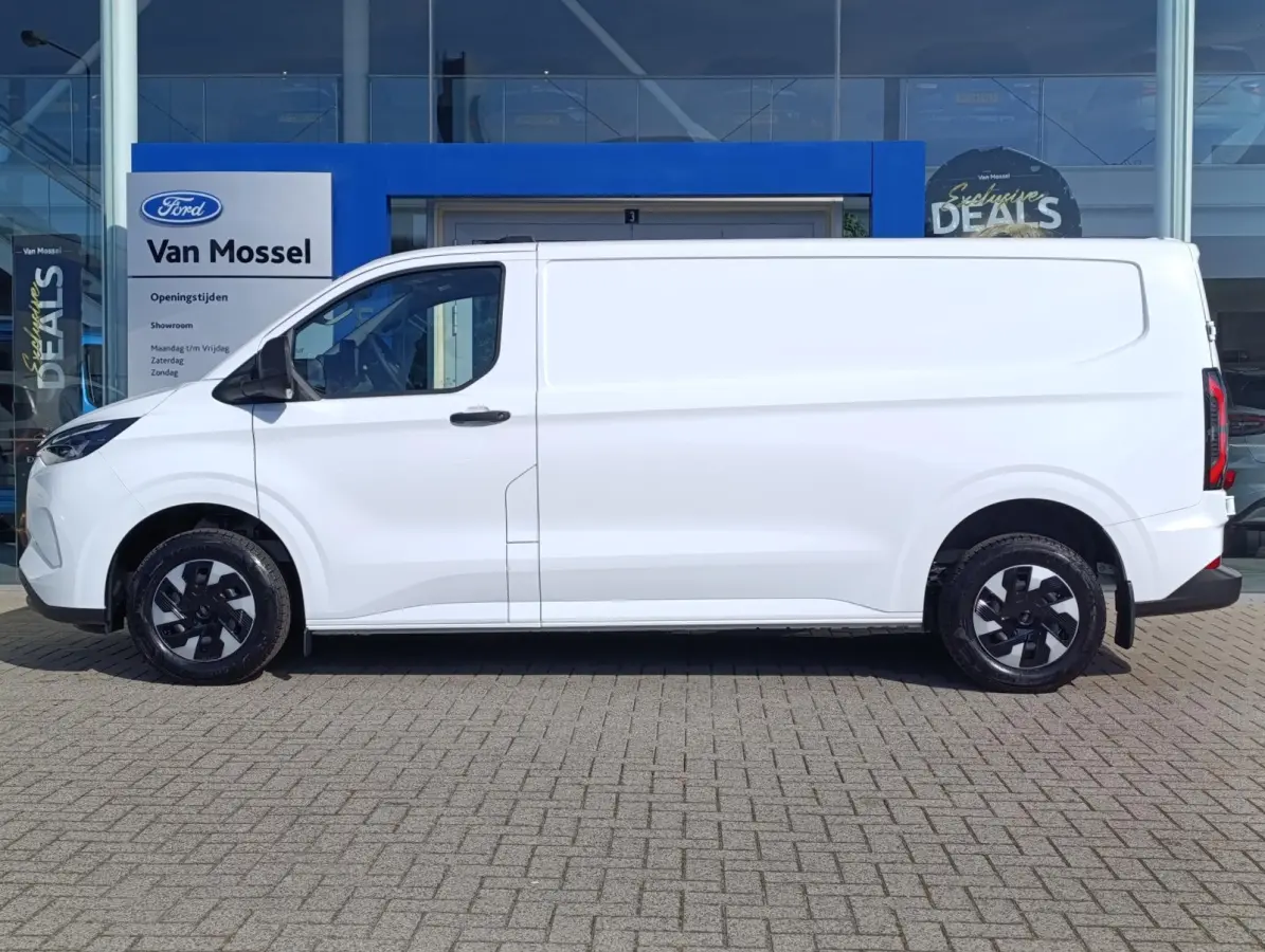 Cust. 340 L2H1 Trend 71 kWh | VOORRAAD! | Vehicle Integration System | LED Laadruimteverlichting | Laadvloerbescherming | Bekleding zijwand en achterdeuren