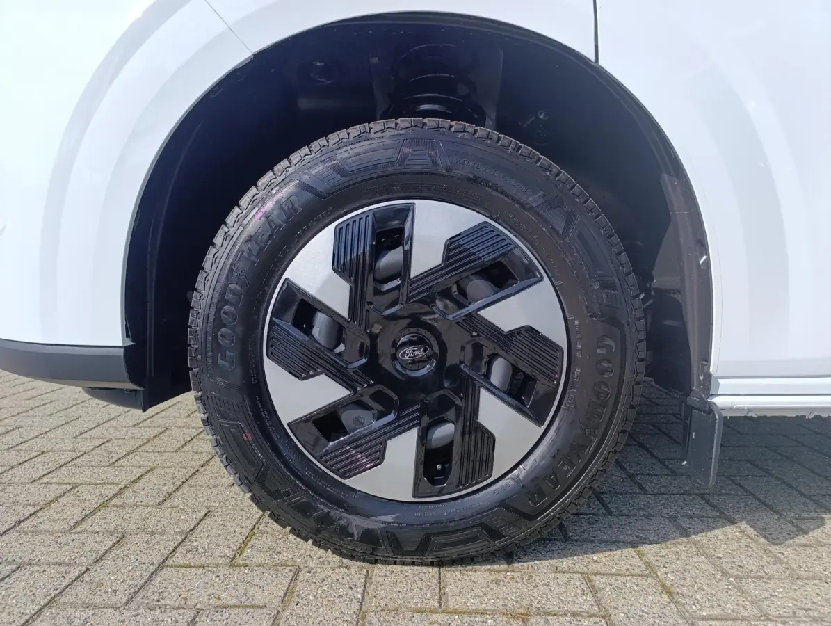 Cust. 340 L2H1 Trend 71 kWh | VOORRAAD! | Vehicle Integration System | LED Laadruimteverlichting | Laadvloerbescherming | Bekleding zijwand en achterdeuren
