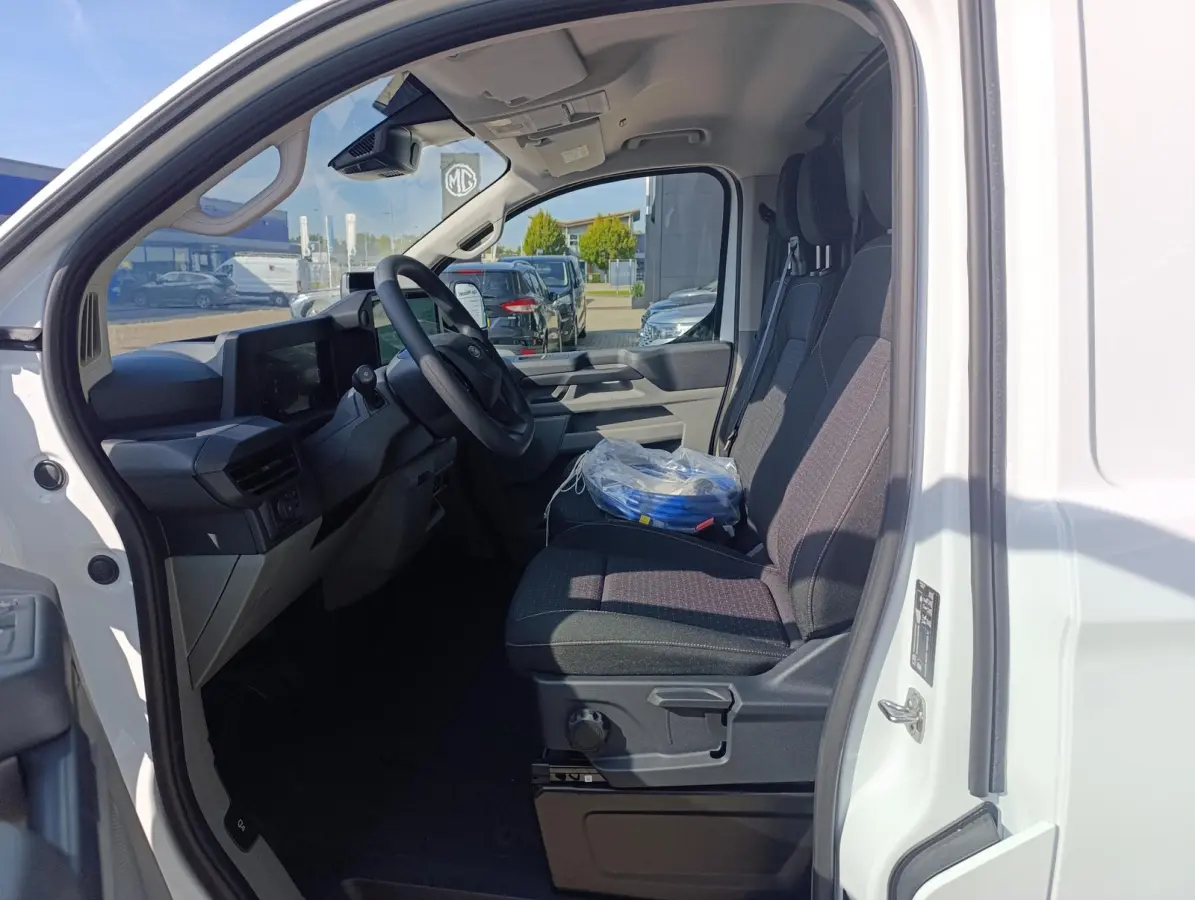 Cust. 340 L2H1 Trend 71 kWh | VOORRAAD! | Vehicle Integration System | LED Laadruimteverlichting | Laadvloerbescherming | Bekleding zijwand en achterdeuren