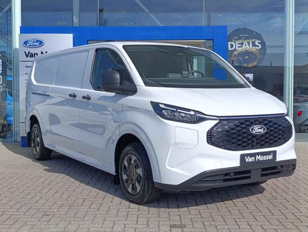 Cust. 340 L2H1 Trend 71 kWh | VOORRAAD! | Vehicle Integration System | LED Laadruimteverlichting | Laadvloerbescherming | Bekleding zijwand en achterdeuren