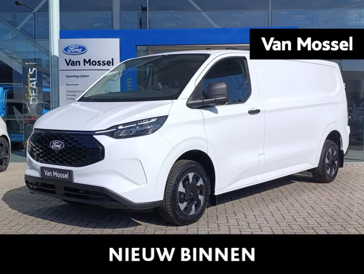 Cust. 340 L2H1 Trend 71 kWh | VOORRAAD! | Vehicle Integration System | LED Laadruimteverlichting | Laadvloerbescherming | Bekleding zijwand en achterdeuren