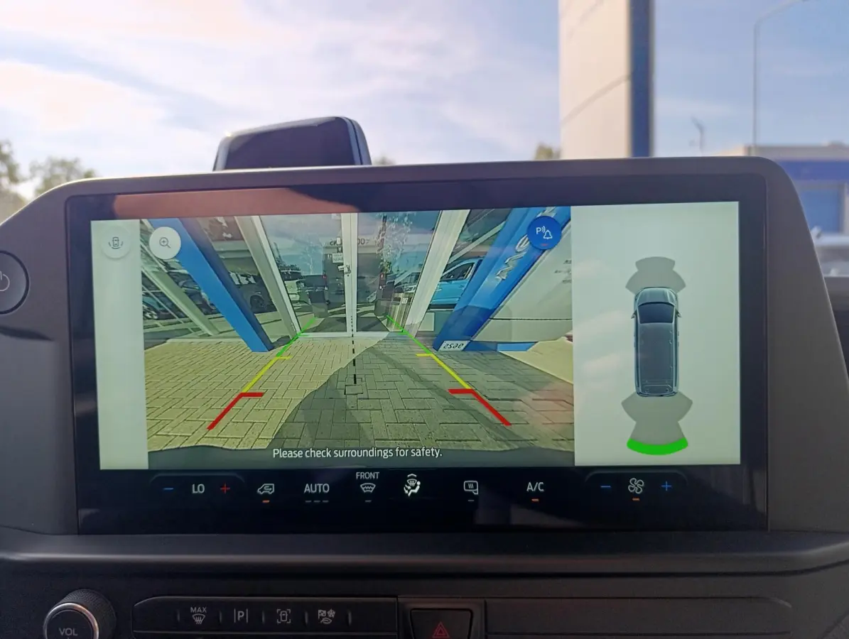 Cust. 340 L2H1 Trend 71 kWh | VOORRAAD! | Vehicle Integration System | LED Laadruimteverlichting | Laadvloerbescherming | Bekleding zijwand en achterdeuren