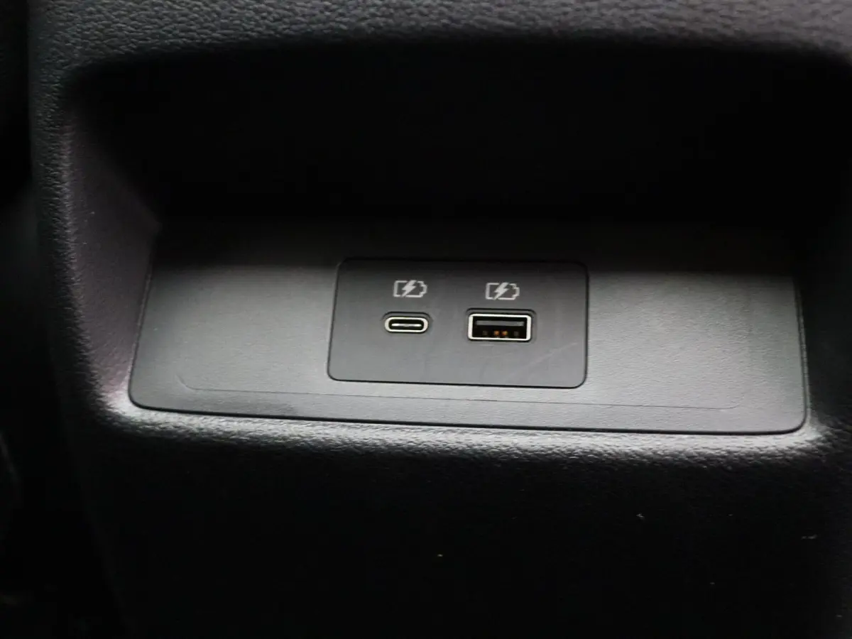 1.5 e-Power N-Connecta | Rondomzicht Camera | Climate control |  Adaptieve cruise control | Navigatie | Panoramadak | Automatisch groot licht | Dab-radio |