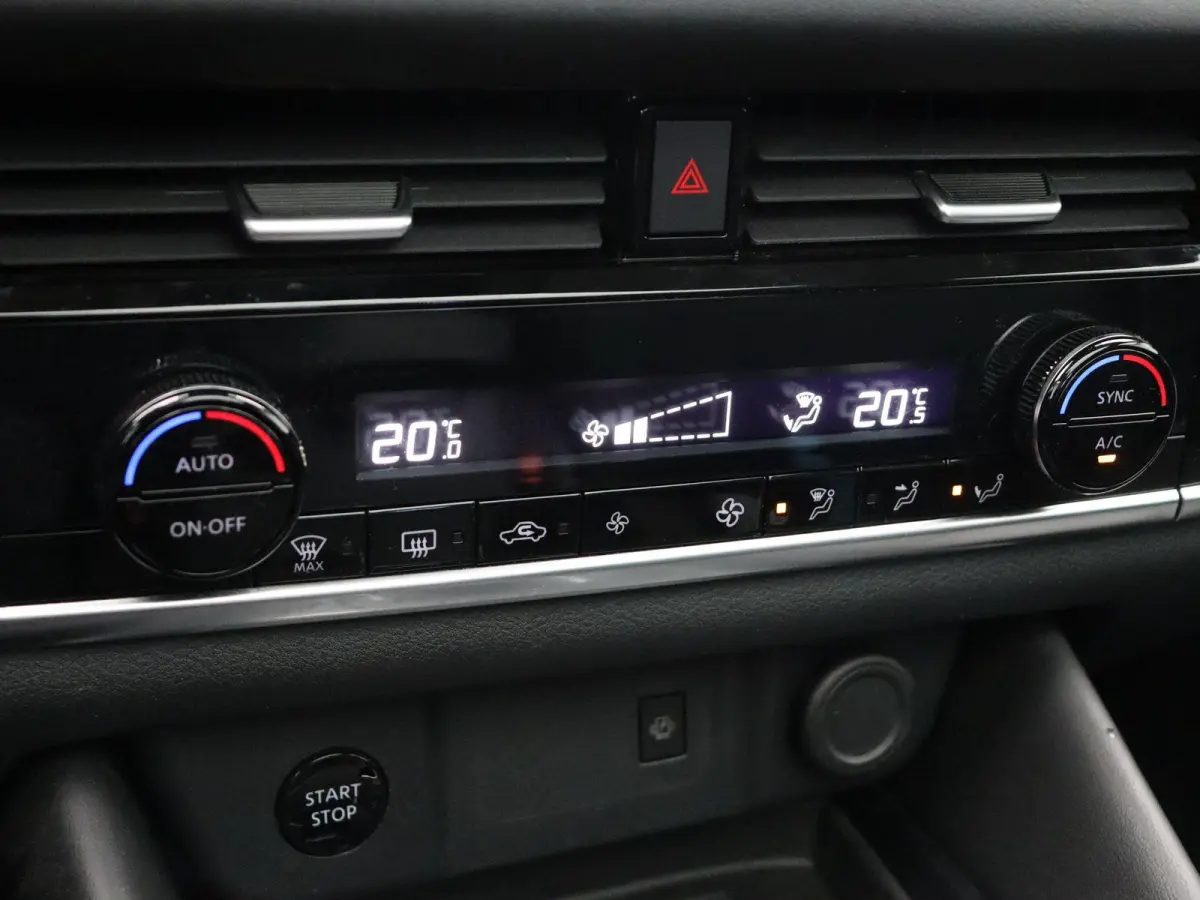 1.5 e-Power N-Connecta | Rondomzicht Camera | Climate control |  Adaptieve cruise control | Navigatie | Panoramadak | Automatisch groot licht | Dab-radio |