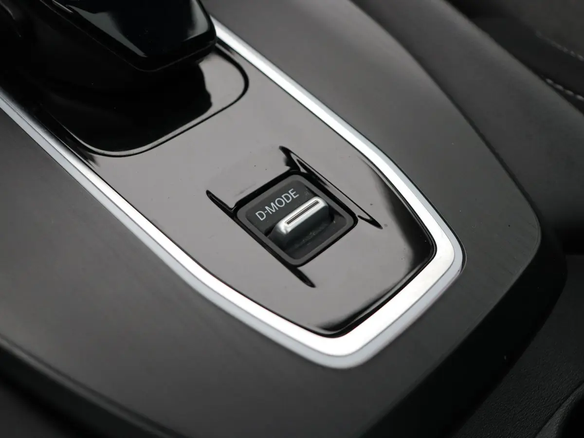 1.5 e-Power N-Connecta | Rondomzicht Camera | Climate control |  Adaptieve cruise control | Navigatie | Panoramadak | Automatisch groot licht | Dab-radio |