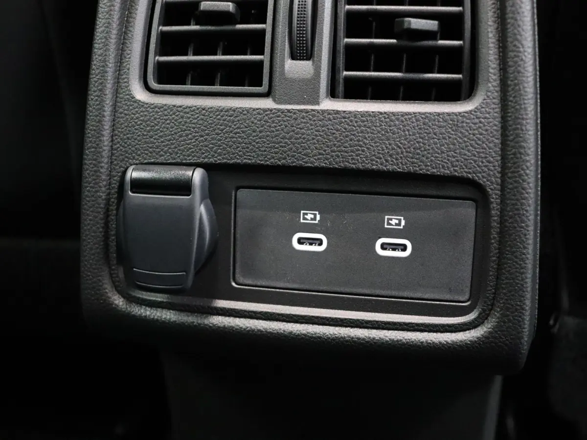 1.8 E-Tech full hybrid 160pk techno | Vijf jaar garantie | Stoel- en stuurwielverwarming | Achteruitrijcamera | Apple Carplay / Android Auto |