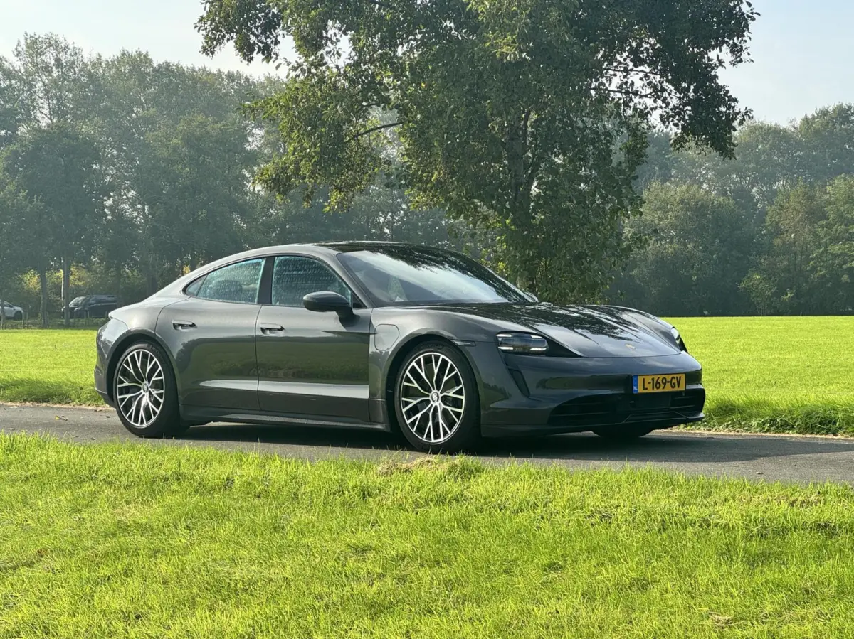 |Performance Battery Plus 93 kW|SOH 95%|Sport Chrono|Pano|Luchtvering|BOSE|HUD|Stoelventilatie|NL-auto