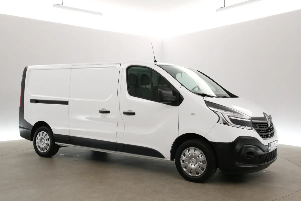 2.0 dCi 170PK L2H1 | Automaat | Airco | Cruise | Camera | Carplay | 3 Zits | Trekhaak | Navi | Parkeersens.