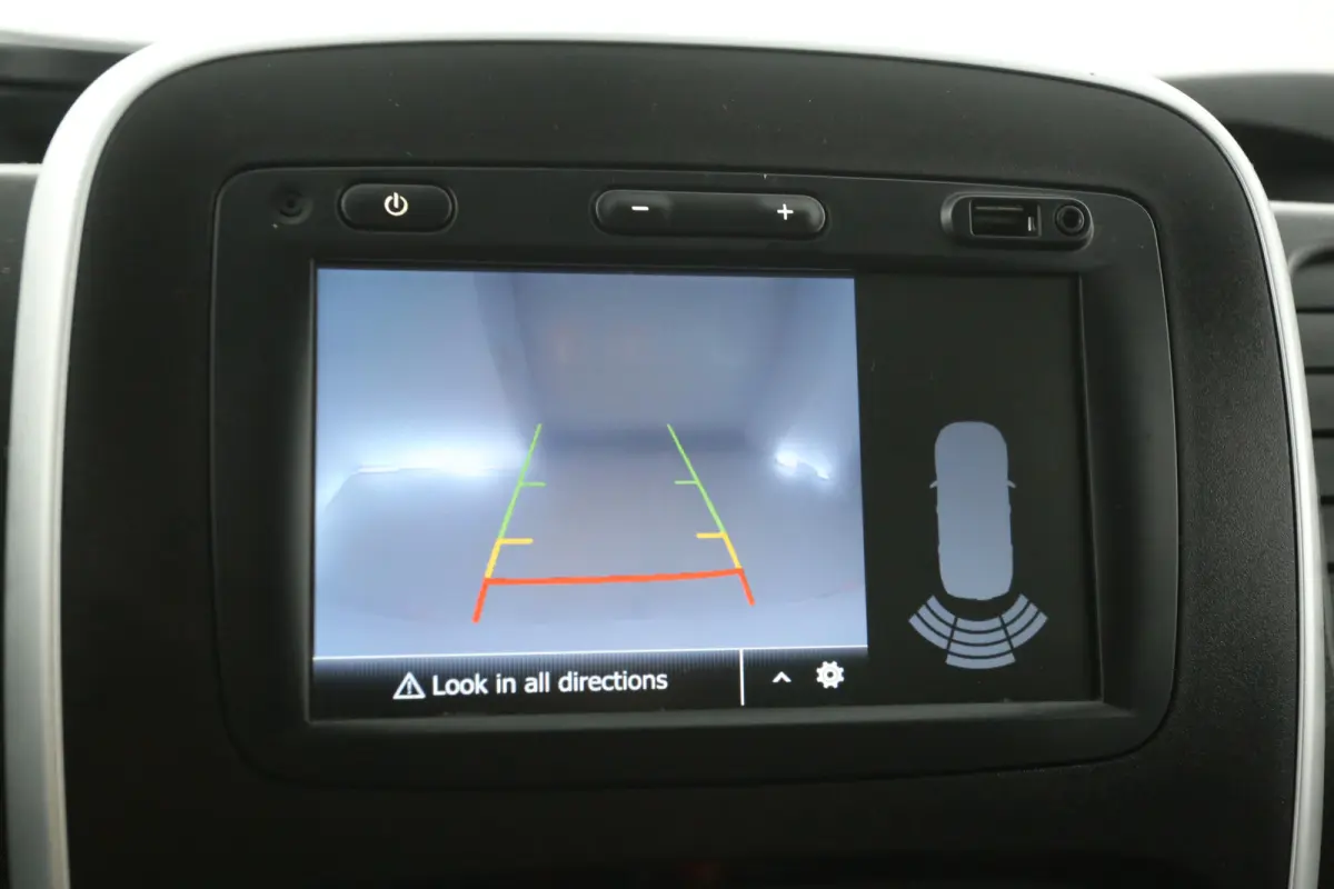 2.0 dCi 170PK L2H1 | Automaat | Airco | Cruise | Camera | Carplay | 3 Zits | Trekhaak | Navi | Parkeersens.
