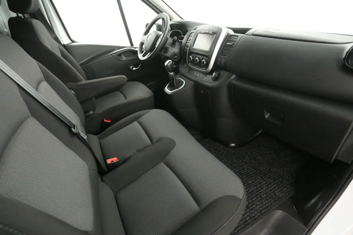 2.0 dCi 170PK L2H1 | Automaat | Airco | Cruise | Camera | Carplay | 3 Zits | Trekhaak | Navi | Parkeersens.
