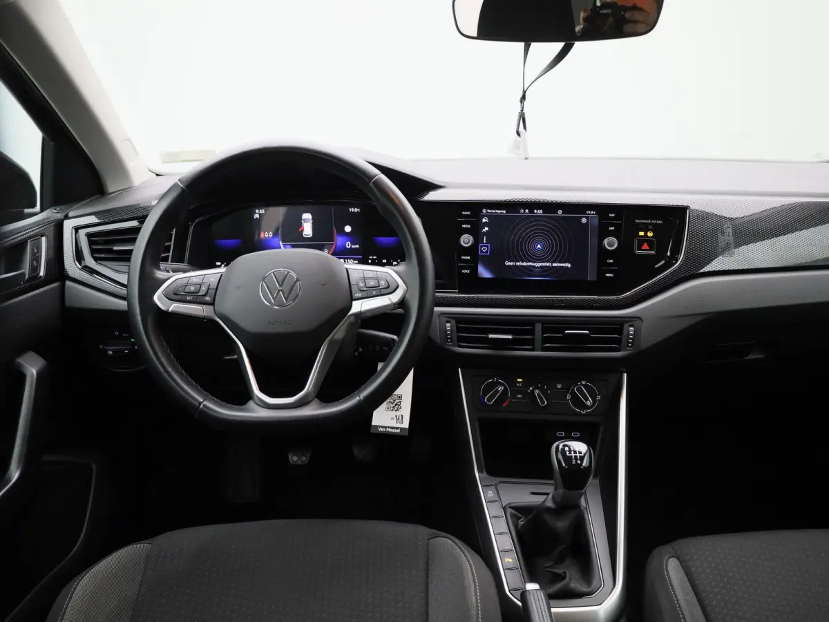 1.0 TSI Life | NAVIGATIE | DIGITAAL DASHBOARD | AIRCO | LMV | PARKEERSENSOREN | APPLE CARPLAY / ANDROID AUTO |