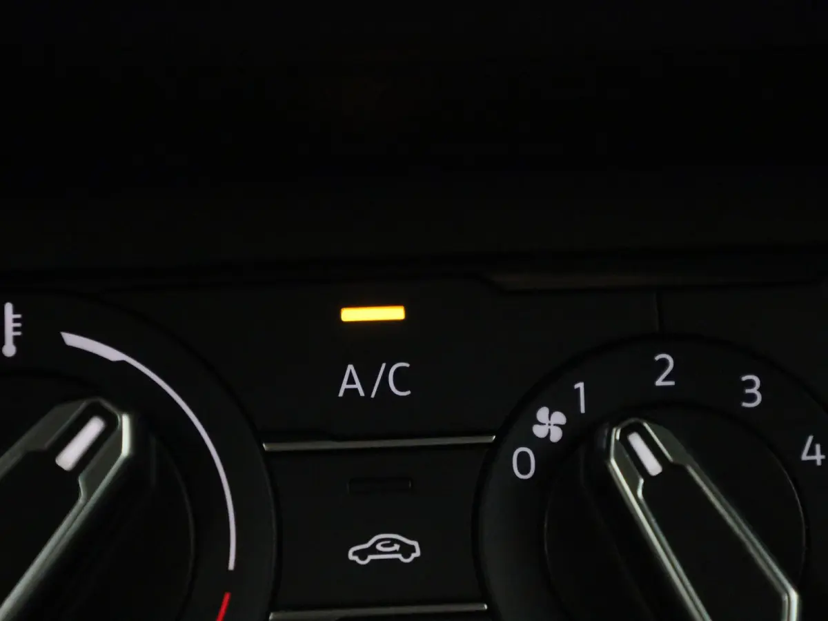 1.0 TSI Life | NAVIGATIE | DIGITAAL DASHBOARD | AIRCO | LMV | PARKEERSENSOREN | APPLE CARPLAY / ANDROID AUTO |