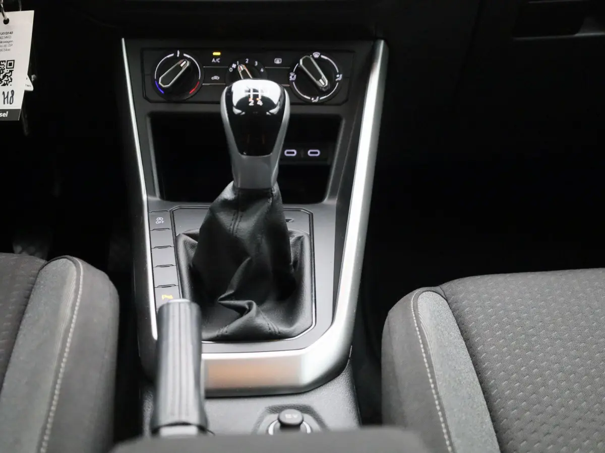 1.0 TSI Life | NAVIGATIE | DIGITAAL DASHBOARD | AIRCO | LMV | PARKEERSENSOREN | APPLE CARPLAY / ANDROID AUTO |