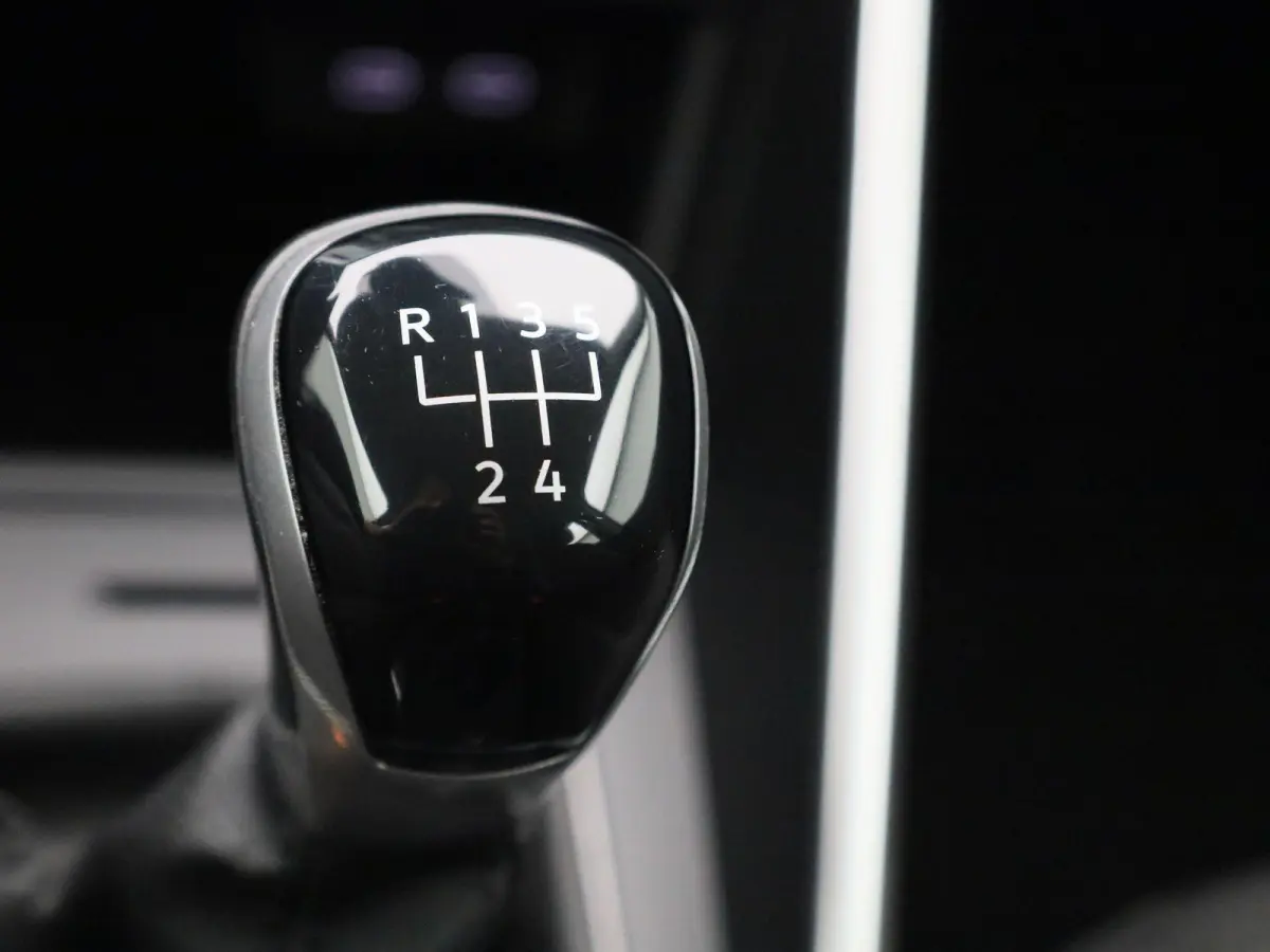 1.0 TSI Life | NAVIGATIE | DIGITAAL DASHBOARD | AIRCO | LMV | PARKEERSENSOREN | APPLE CARPLAY / ANDROID AUTO |