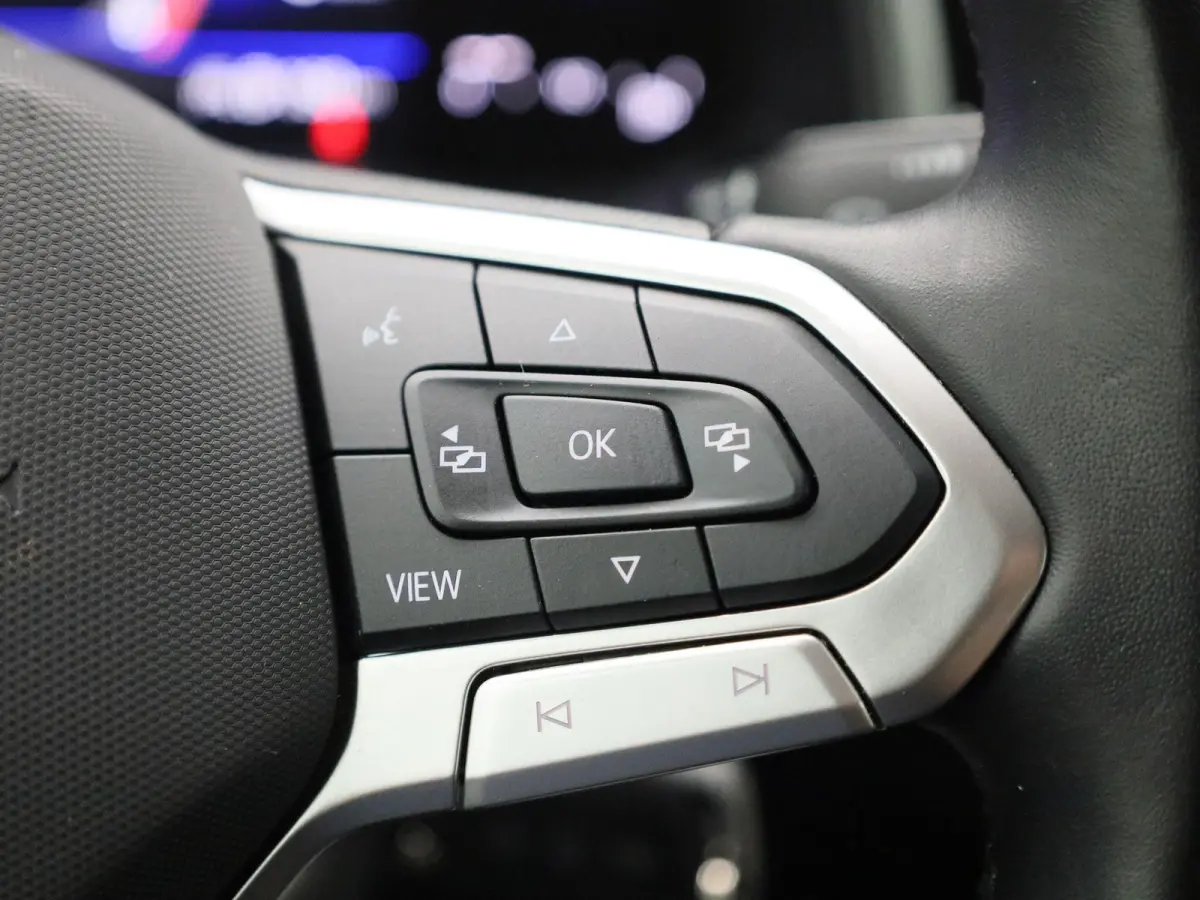 1.0 TSI Life | NAVIGATIE | DIGITAAL DASHBOARD | AIRCO | LMV | PARKEERSENSOREN | APPLE CARPLAY / ANDROID AUTO |