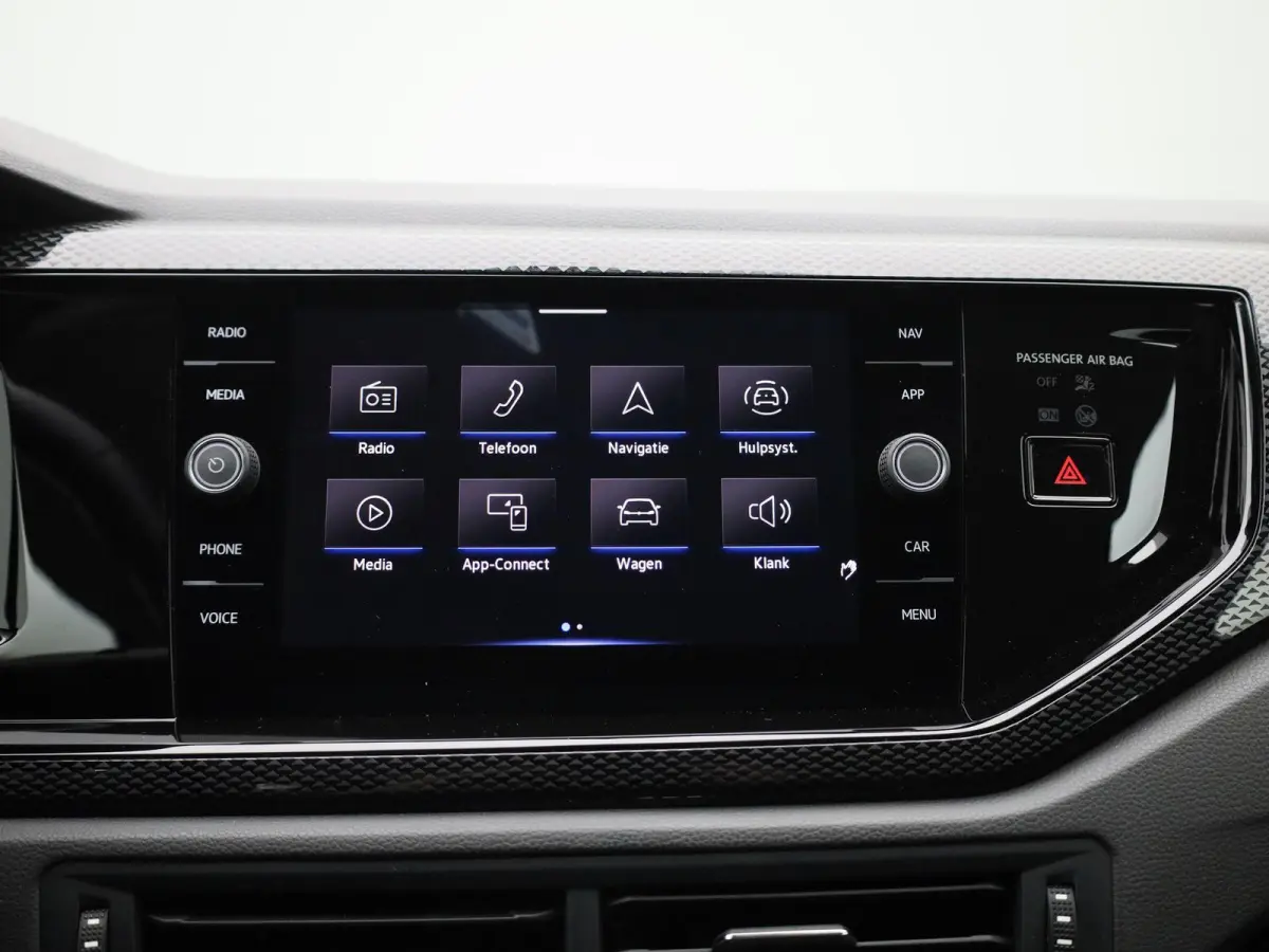 1.0 TSI Life | NAVIGATIE | DIGITAAL DASHBOARD | AIRCO | LMV | PARKEERSENSOREN | APPLE CARPLAY / ANDROID AUTO |