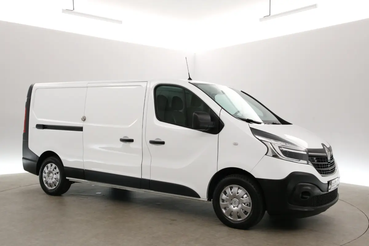 2.0 dCi L2H1 | Airco | Cruise | Camera | Carplay | 3 Zits | Trekhaak | Navi | Parkeersens.