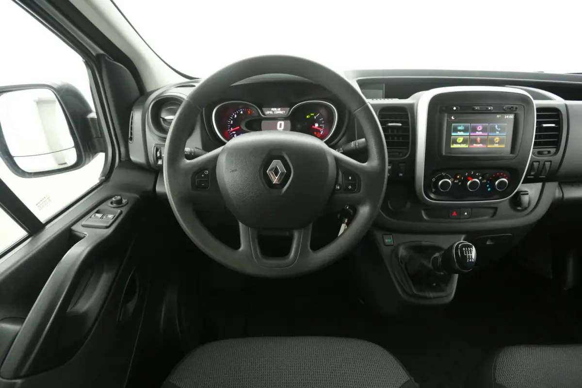 2.0 dCi L2H1 | Airco | Cruise | Camera | Carplay | 3 Zits | Trekhaak | Navi | Parkeersens.