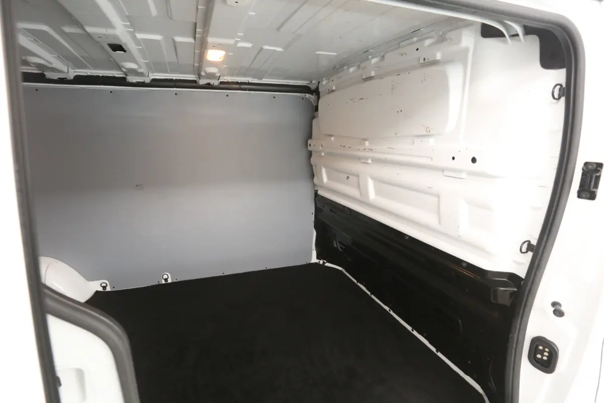 2.0 dCi L2H1 | Airco | Cruise | Camera | Carplay | 3 Zits | Trekhaak | Navi | Parkeersens.