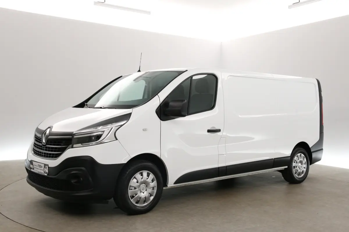 2.0 dCi L2H1 | Airco | Cruise | Camera | Carplay | 3 Zits | Trekhaak | Navi | Parkeersens.