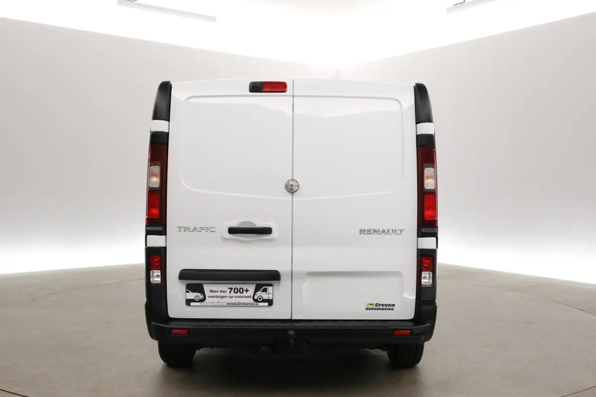 2.0 dCi L2H1 | Airco | Cruise | Camera | Carplay | 3 Zits | Trekhaak | Navi | Parkeersens.